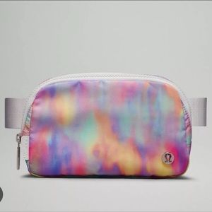 lululemon NWT Everywhere Belt Bag 1L Prism Wash Print Multi/Vapor